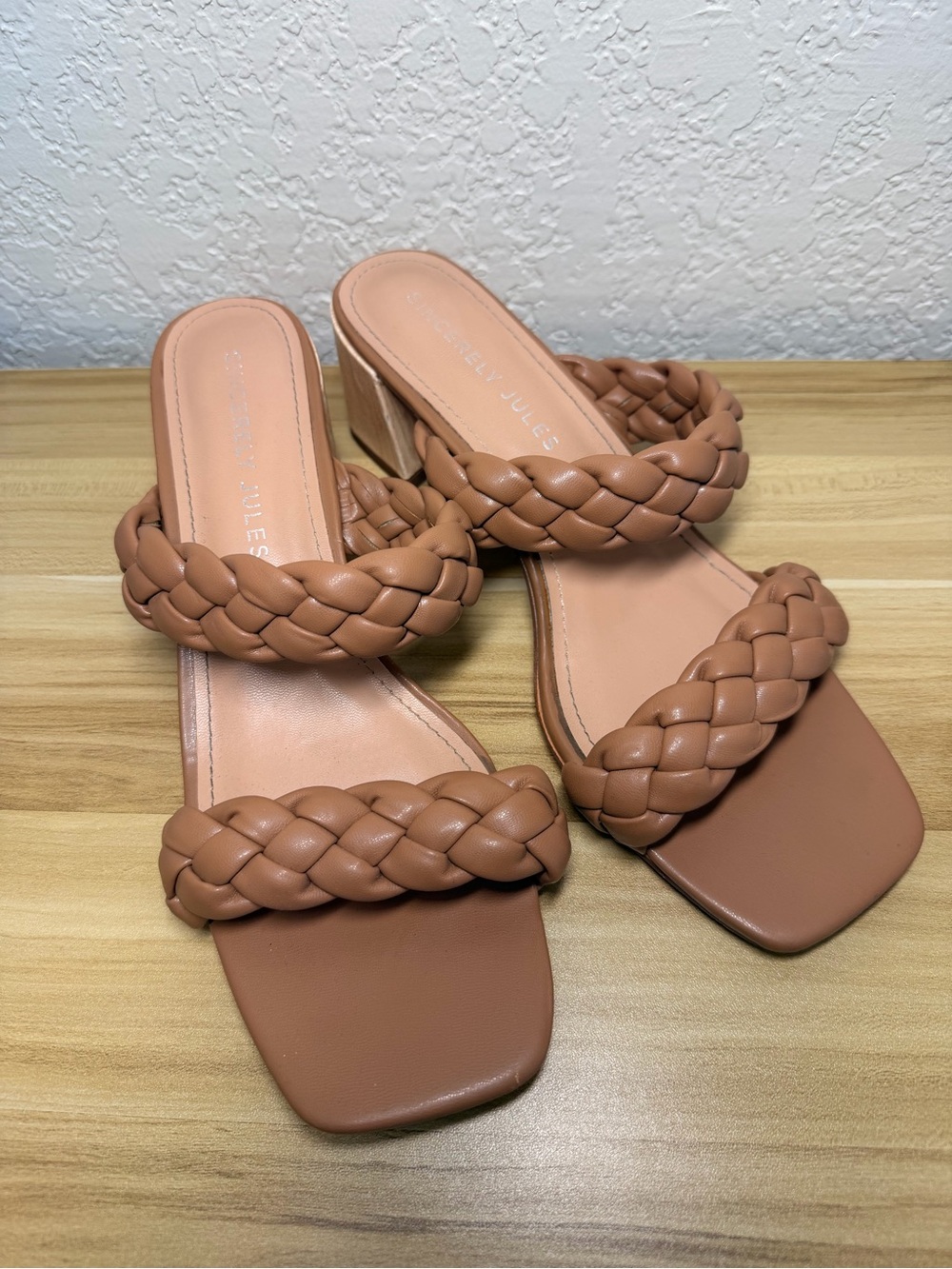 Sincerely Jules Braided Two-Strap Block Heel Sandals Tan/Beige Size 9.5 2”